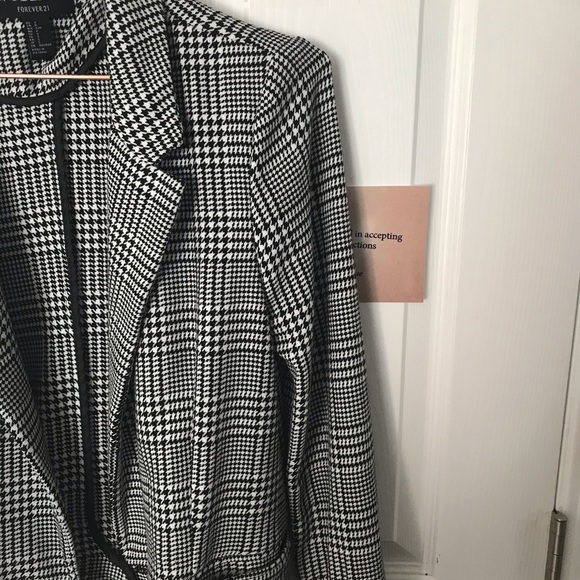 ONE DAY SALE Forever 21 Houndstooth blazer - Picture 5 of 10